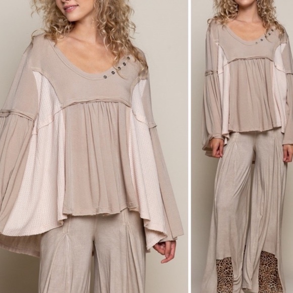 Summer Swing Two Tone Boho Top W/Gorgeous Swing Bell Sleeves, Light Flowy Top - Picture 6 of 7